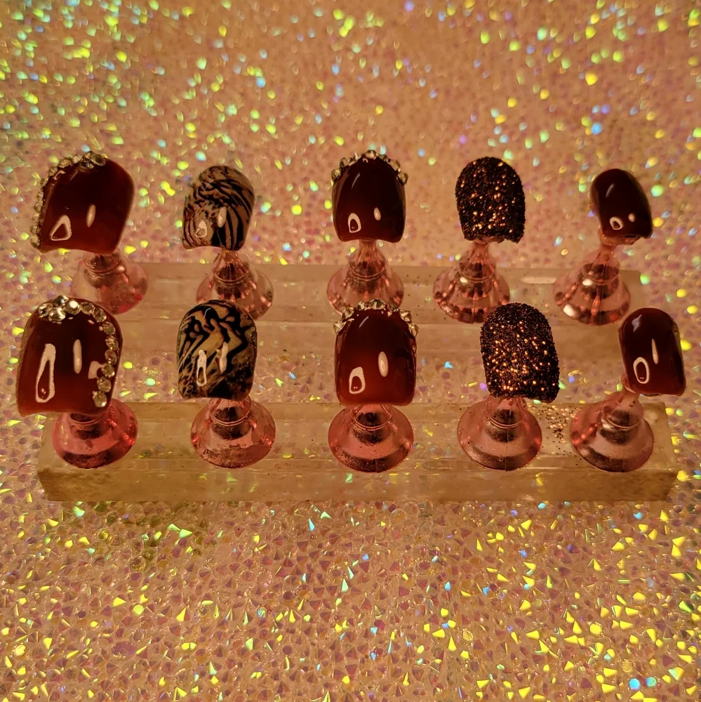 Press on nails - Picture 4 of 4